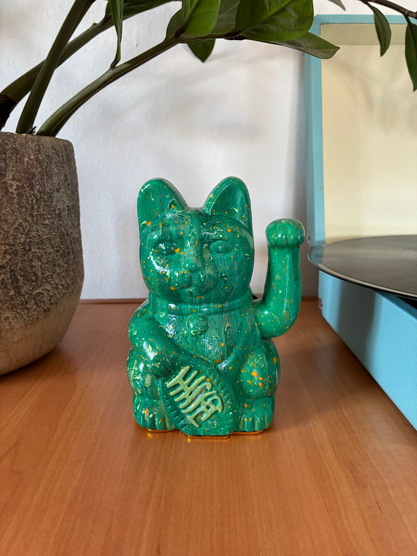 Customer photo of a green lucky cat hand-painted Maneki Neko Lucky Cat from Endorphin Art — 5-star review by Siri